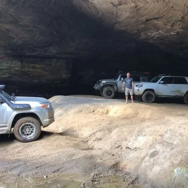 Going into the weekend like this 4Runner headed into this cave! Who’s with me? Roll call!

#4runner #Cave #Offroad #BajaJump #BumpIt #OffRoad #Overland #JustSendIt #SMH