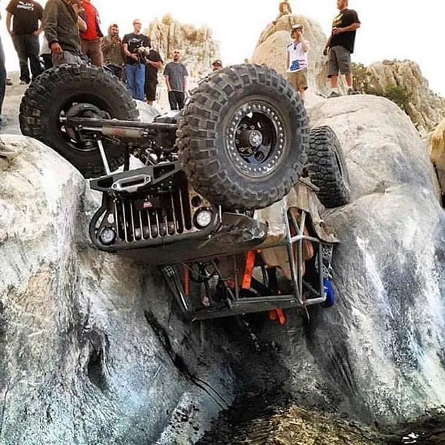 Anyone have a case of the Monday’s? 
#Jeeplife #Jeepthing #RockCrawler #Mondays #MondayBeLike