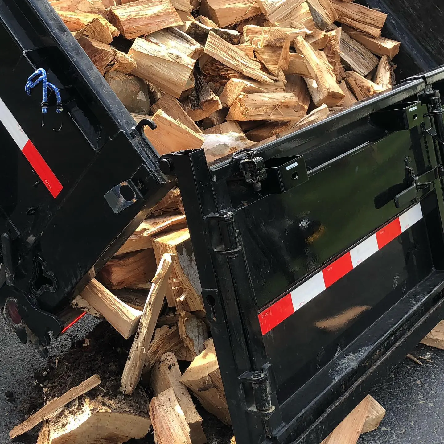 Day whatever of quarantine… Yes, I think I’ll get a dump truck load of fire pit wood. Good day to you all. .
.
.
.
#FirePit #FamilyTime #CampingAtHome #HealthyAtHome #TeamKentucky #TogetherKY #Firewood