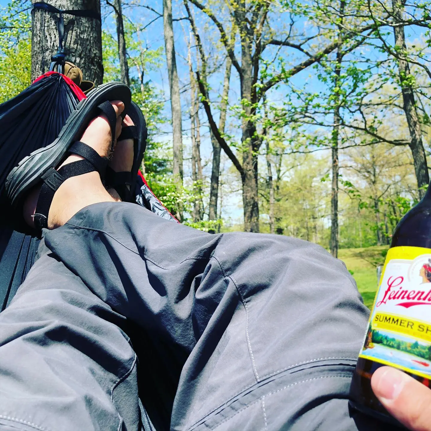 Social distancing at the absolute finest. .
.
.
.
.
#enohammock #hammocklife #Camping #TogetherKY #SocialDistancing