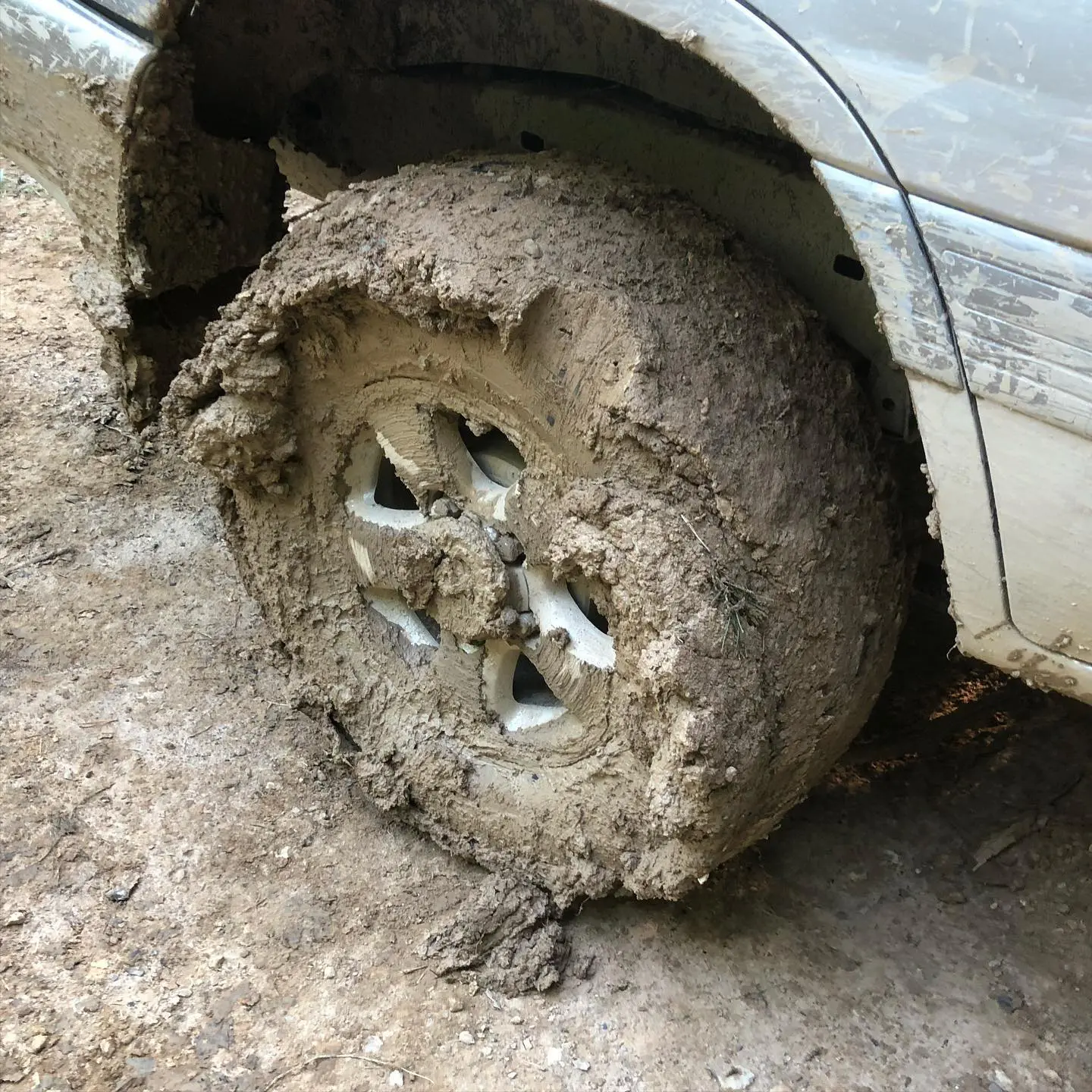 Just a little bit of mud. .
.
.
.
#Toyota #LandCruiser #100Series #Offroad #Mudding #Overlanding #4×4