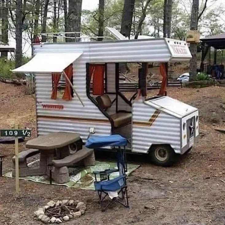 Single gents ready for the Trans American Trail! Let’s go. 
.
.
.
.
.
#transamericatrail #camper #golfcart #camping #rv