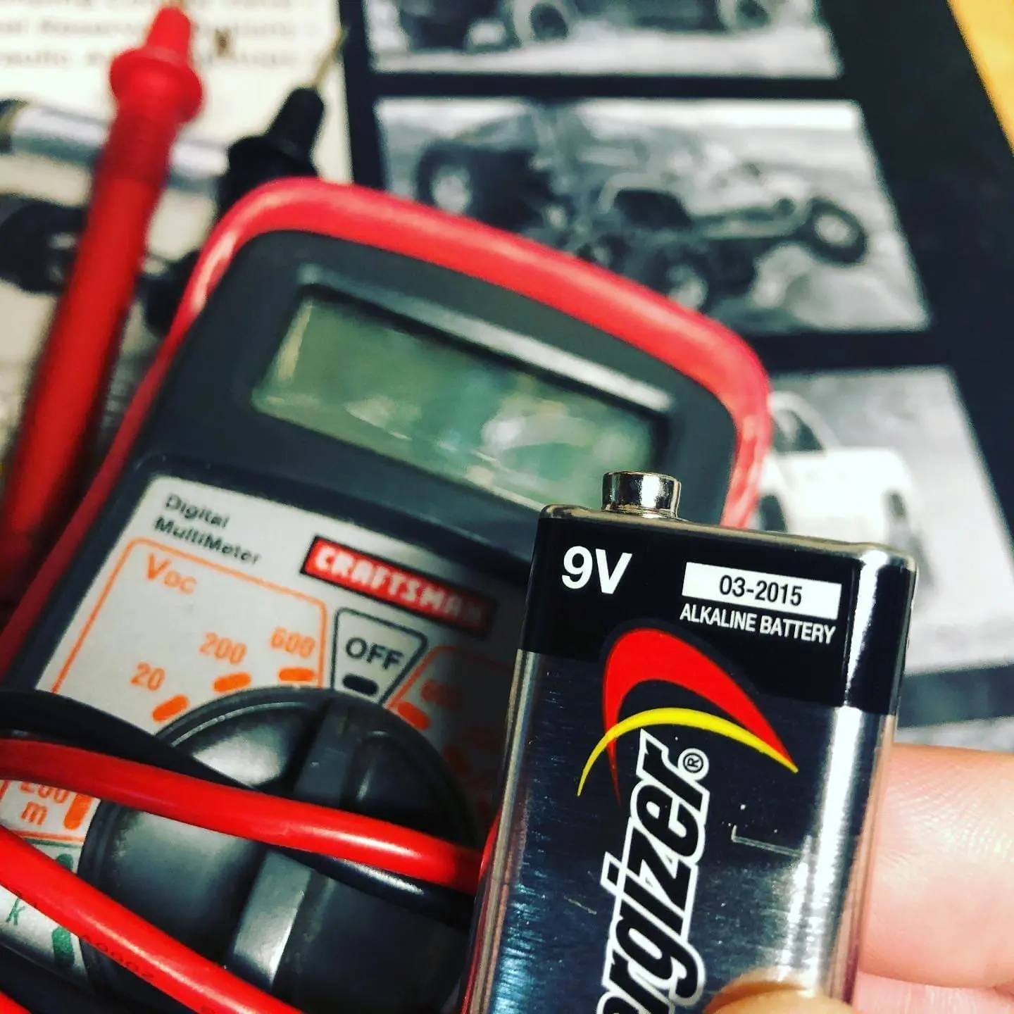 How about that for battery life? Check the year on that 9v! 
.
.
.
.
.
#Tools #Voltmeter #Battery