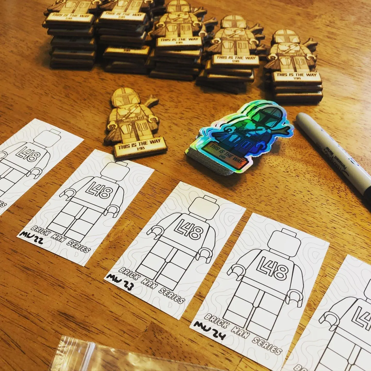 Mando fans rejoice and pay attention to the website about 8pm eastern tonight. Just saying. 
.
.
.
.
.
#Mando #Mandalorian #StarWars #MoralePatch #PatchDrop