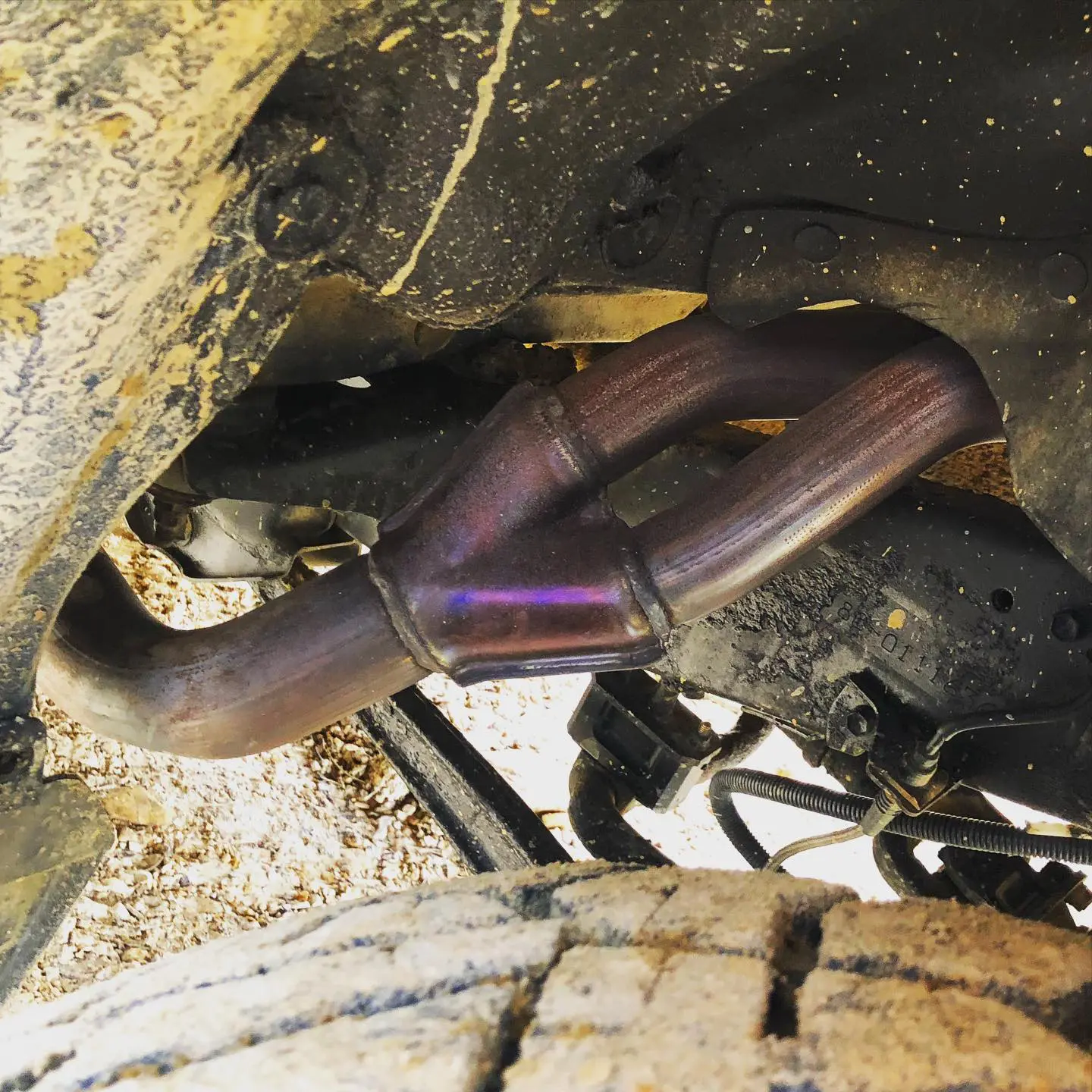 Snapped a quick photo. Why? Because these new exhaust pipes will never, ever be this clean again. 
.
.
.
.
.
.
#ih8mud #Mudding #4Wheeling Offroad #Offroading #Overlanding #4×4 #DirtyTruck #Toyota #LandCruiser